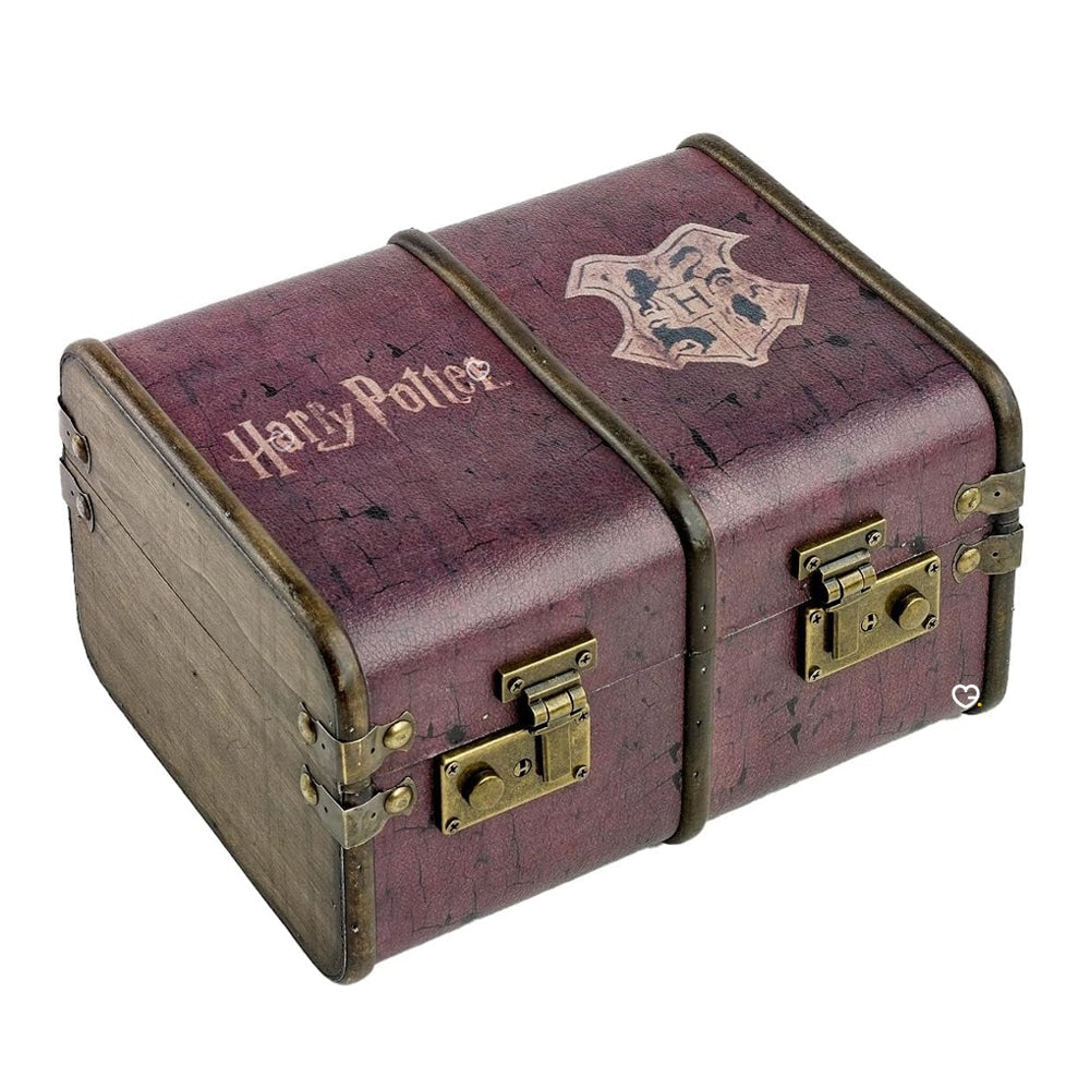 calendrier de l'avent harry potter 2024 sous forme de valise poudlard comprenant 24 accessoires et bijoux pour fille